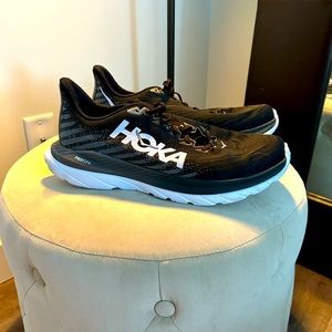 Men’s Hoka Mach 5 running shoes. Best brand on the market for running!